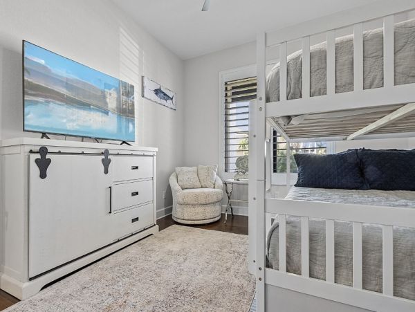 Luxurious Waterfront Retreat - 4 Bedroom Vacation Rental in Cape Coral